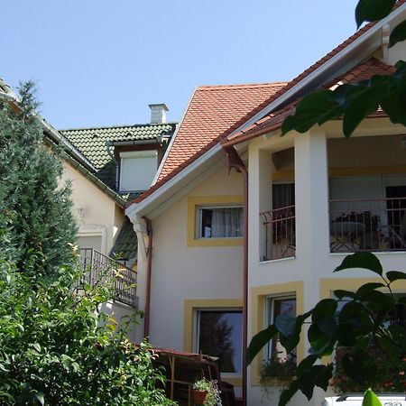 Apartment Revesz Харканы Экстерьер фото