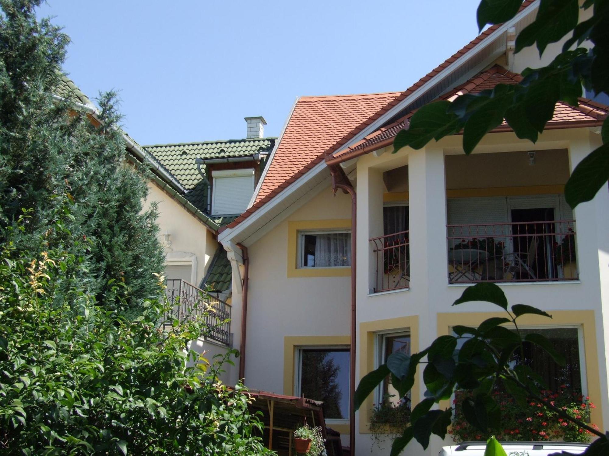 Apartment Revesz Харканы Экстерьер фото