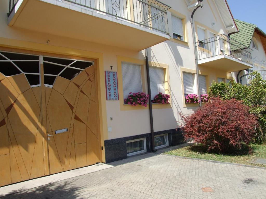 Apartment Revesz Харканы Экстерьер фото
