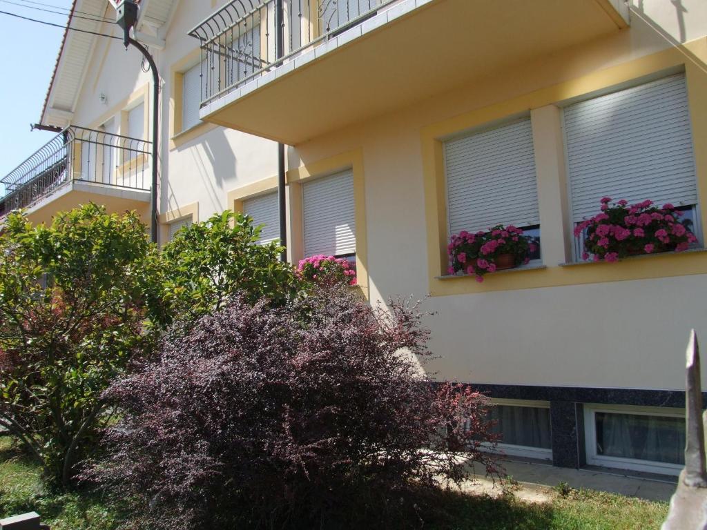 Apartment Revesz Харканы Экстерьер фото